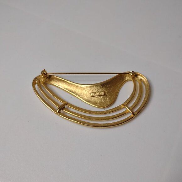 Gold Tone And Cream Colored Asymmetrical Brooch - Picture 5 of 6